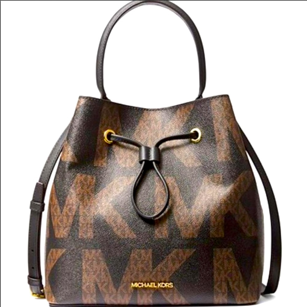 Michael Kors Suri Large Bucket Messenger Bag
